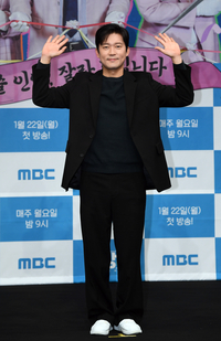 [포토]김대호 아나운서, ‘도망쳐’로 인사 드려요!