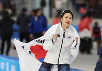 ‘우상’ 이상화 앞에서…‘스피드스케이팅 500ｍ’ 정희단, 39초64로 은메달 [2024강원]