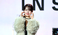 [포토] 우주소녀 설아 ‘사랑스런 볼하트’