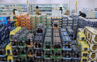 맥주 가격, 마트서 2.4% 오르고 식당에선 6.9%↑…출고가 내렸는데 왜?