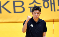 홀로 봄배구 멀어진 KB손해보험, 후인정 감독의 호소 “팬 위해 끝까지, 후회 없이 하자”