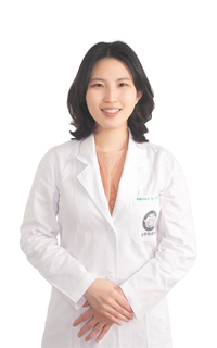 경희대병원 심가양 교수, 증강현실을 이용한 재활 치료 효과 입증···“기능개선 및 삶의 질 향상에 더 효과적”