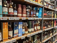 하이볼 유행에 위스키 수입량 ‘사상 최대’…와인은 대폭 감소