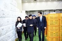 한훈 농림축산식품부 차관,장수 거점산지유통센터와 계남면 사과 농가 방문