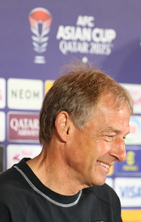 ‘日 일부러 피했지?’ 질문 세례, 클린스만 ‘미소’의 나비효과 [강예진의 도Hi]