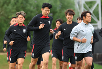 앞장선 손흥민~뒤따르는 이강인…‘문선민 제외’ 클린스만호, 사우디전 최종 담금질[SS도하in]