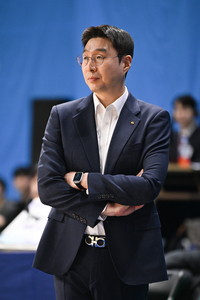 ‘8연승-승률 9할’ KB의 미친 페이스, 사령탑 걱정은 ‘딱 하나’다 [SS용인in]