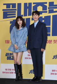 [포토]‘끝내주는 해결사’의 이지아-강기영