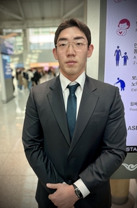 “AZ에서 잘 던진 좋은 기억” 드라마 만드는 LG 신인, 유독 특별한 핀스트라이프 유니폼 [SS라이징스타]