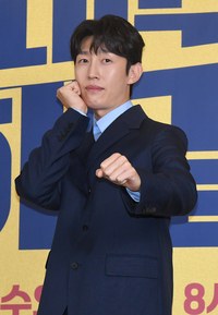 [포토]강기영, 강직함 대신 깜찍함으로!