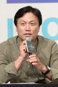 [단독] 한경천 KBS 예능센터장 “트로트→케이팝 대형 프로그램 기획, 예산 한계 창의력으로 극복” [SS인터뷰]