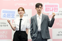 [포토]‘브랜딩 인 성수동’ 김지은-로몬, 서로 체인지!
