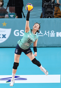 [포토]GS칼텍스 강소휘, 강력한 스파이크 서브