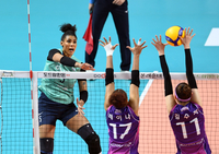 [포토]블로커 터치 아웃 만들어내는 GS칼텍스 실바