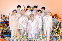 제로베이스원, 열도 홀릴 준비 마쳤다…꽃밭 위 만개한 비주얼