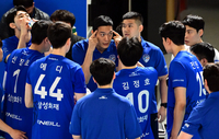 위태로운 3위 삼성화재와 중위권 ‘대약진’…3위부터 6위까지 4점 차, 남자부 봄 배구 티켓 ‘대혼전’