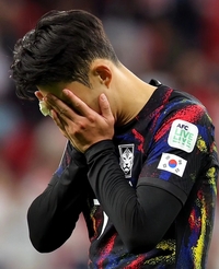 카타르→런던행…“발걸음 무거웠다”는 손흥민 “부족했던 주장, 응원해주셔서 감사하고 죄송해”