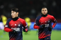 이제 PSG 팬도 포기했다, 74%가 음바페 이적에 동의…이강인과의 호흡 올여름까지?