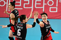 이제 1점 차, GS 턱밑까지 추격한 정관장…봄배구 넘어 3위까지 노린다