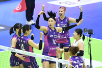 [포토]이주아의 블로킹 득점에 환호하는 김연경-윌로우
