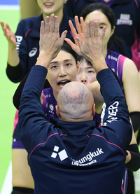 [포토]김연경-아본단자 감독, 승리의 하이파이브