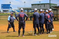구속 165㎞ 사사키 등판에 롯데 최강예 멤버 예고…“한일 전으로 준비” 백전노장 코치까지 ‘펑고’ [SS포커스]
