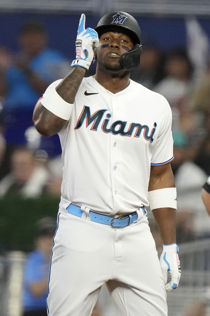 이정후와 시너지 낼 솔레어, 샌프란시스코와 3년 560억원 계약...마이애미 시절... - 뉴스 썸네일 이미지