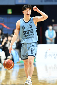아파도, 치쳐도 뛴다! ‘하이퍼 가드’ 이정현의 헌신