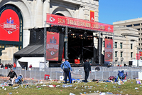 美 슈퍼볼 축하 퍼레이드서 총기난사, 22명 부상·1명 사망…트래비스 켈시 안전→테일러 스위프트 불참[할리웃톡]