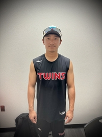 “회색으로 된 무언가가 날아왔다” 29년 한 푼 그 공 잡은 신민재, 이제 연속을 노린다 [SSAZin]