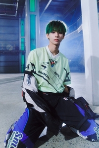 템페스트 화랑 “클럽 가서 죄송해” 사과…팬들 갑론을박