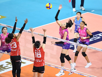 [포토]흥국생명 김연경, 또 득점!