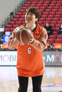 ‘1억원 사기 혐의’ 먼데이키즈 출신 한승희, 검찰 송치