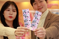 롯데홈쇼핑, 벨리곰x인생네컷 홍대 팝업스토어 진행…“여배우가 된 벨리곰이랑 인생네컷!”