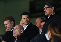 “팝 스타 해리 스타일스를 몰라보다니” 맨유 레전드 네빌이 맨유-루턴전 끝난 뒤 사과한 사연