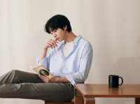 안효섭, ‘현실 남친룩’ 훈내 폴폴 풍기는 봄 화보