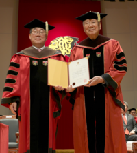 평생 배움 실천하는 부영 이중근 회장, 최고령 高大법학박사…학무지경(學無止境) 실천