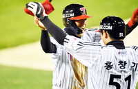 개막전 류현진 맞서는 LG, 최강 KS 라인업에서 테이블세터 변화···첫 실전부터 시동 [SSAZin]