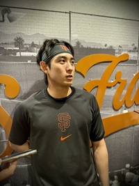 “시즌이면 무조건 나갔을 것” 시범경기 연기된 이정후, 감독이 극구 만류···부상은 경미 [SSAZin]