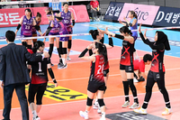 김연경이 버틴 흥국생명까지 삼켰다, 정관장 파죽의 4연승…GS칼텍스와 8점 차, 준PO 성사 가능성 급하락