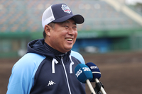 롯데 김태형 감독, 지바롯데 패배에도 “만족한다”고 웃는 얼굴로 나타난 이유 [SS집중분석]