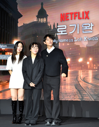 [포토]김희진 감독과 함께 한  ‘로기완’ 송중기와 최성은