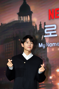 [포토]탈북자로 변신한 송중기 ‘로기완’