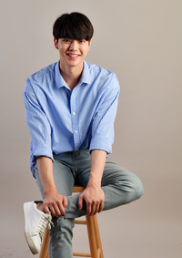 ‘넷플릭스의 아들’ 송강, 4월2일 육군 현역 입대