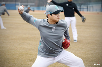 KT ‘5선발’ 후보 이채호, 부상 조기귀국 “단순 염좌 휴식 소견” [SS메디컬체크]