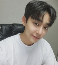 숨겨진 아들 있었다…아이돌 김성주, 유부남 인정 “솔직하지 못해 죄송하다” [전문]