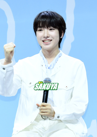 “생일 밥 차려주는 이쁜 내 동생”…송혜교, 남사친 생일상까지