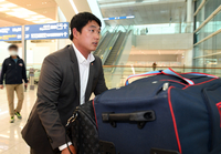 [포토]사생활 논란 터진 롯데 나균안, 스프링캠프 마치고 귀국