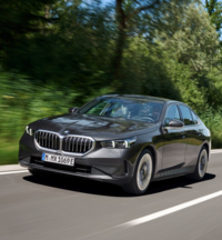 BMW ‘뉴530e’ 한층 업그레이 된 플러그인 하이브리드…751km 주행가능