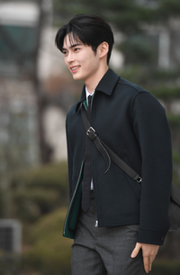 [포토] 제로베이스원 성한빈 ‘미소 장착 입장’